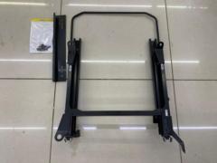 Legacy/BE5/BH5/Driver's side/RHRECARO
Seat rail