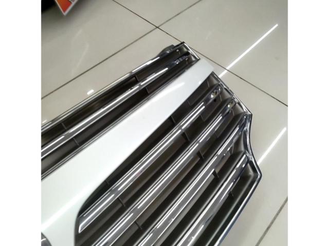 Nissan Elgrand/E52 (Early Model) Genuine Parts
Front grille