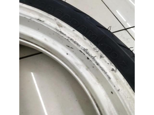 【FZR250/2KR】YAMAHA純正フロントホイール