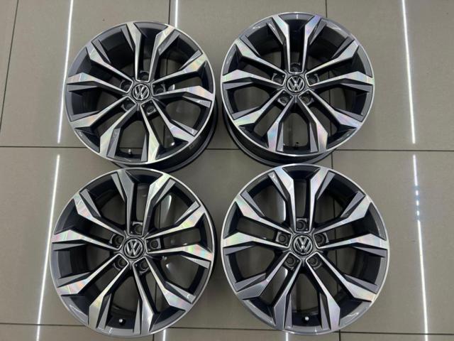 VolksWagen パサート/B8純正ホイール