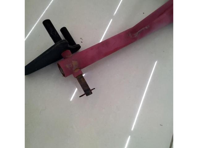 Unknown Manufacturer
Maintenance stand