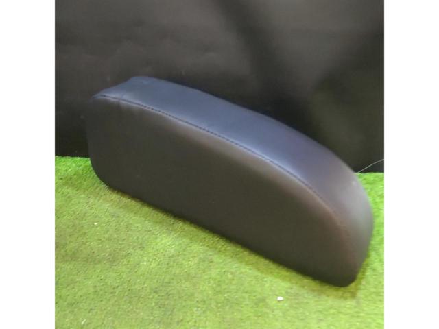Mitsubishi Delica Mini Genuine Parts
Armrest