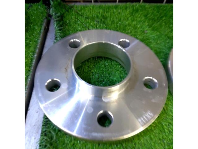Unknown Manufacturer
Wide tread spacer M14/112-5/15mm