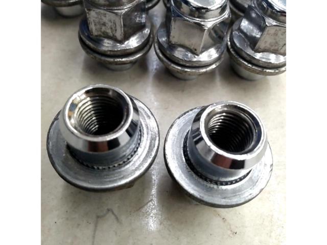 M12xP1.5 TOYOTA
Genuine flat seat nut
20-piece set