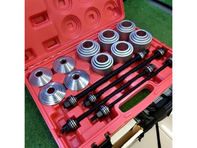 28 points
Pull Sleeve Kit
Bushing and bearing press-fitting and removal tool