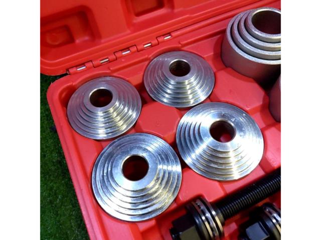28 points
Pull Sleeve Kit
Bushing and bearing press-fitting and removal tool