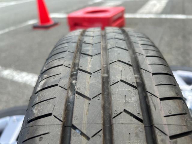 DAIHATSU タフト 純正15インチアルミホイール  + YOKOHAMA BluEarth-FE AE30