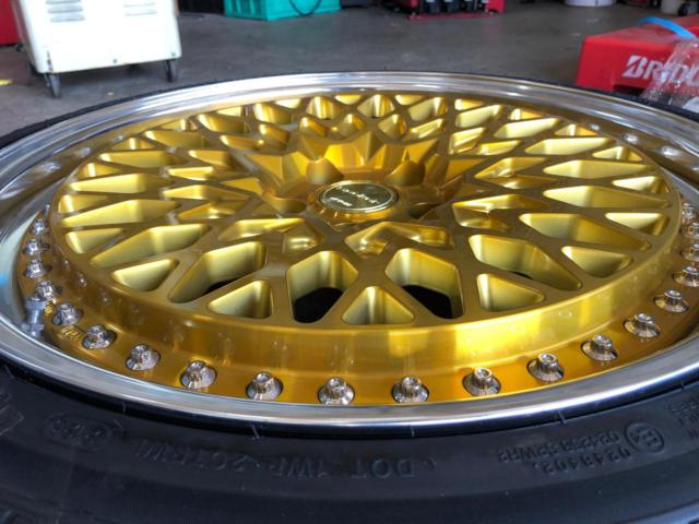 WORK Gran Seeker CCX インペリアルゴールド + WINRUN R330 92W XL