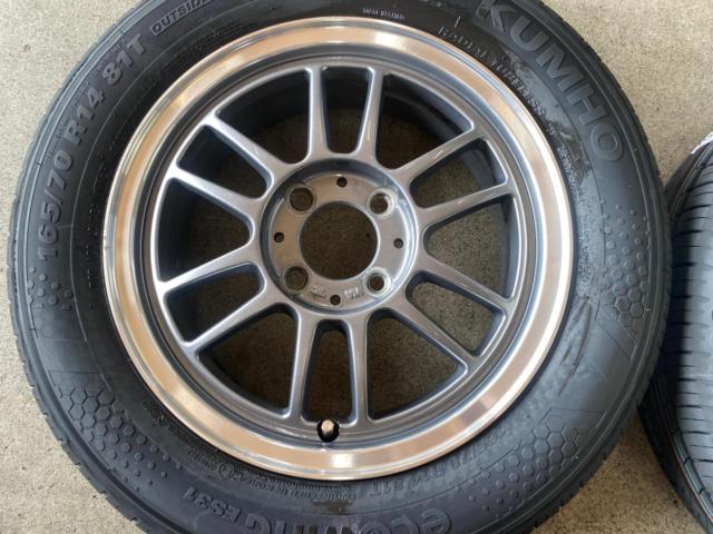 BADX
FUTEX
6 twin-spoke wheel
KUMHO
ECOWING
ES31
165 / 70R14