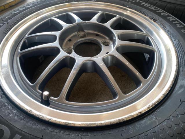 BADX
FUTEX
6 twin-spoke wheel
KUMHO
ECOWING
ES31
165 / 70R14