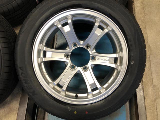 weds
KEELER
FORCE
+
KENDA
KR 201
215 / 60R17
96H