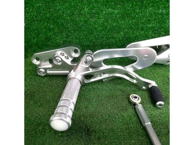 Moriwaki Engineering スイングステップキット【CB1300SF/SC54(’03-’20)】