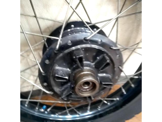YAMAHA
SR400
Original rear wheel