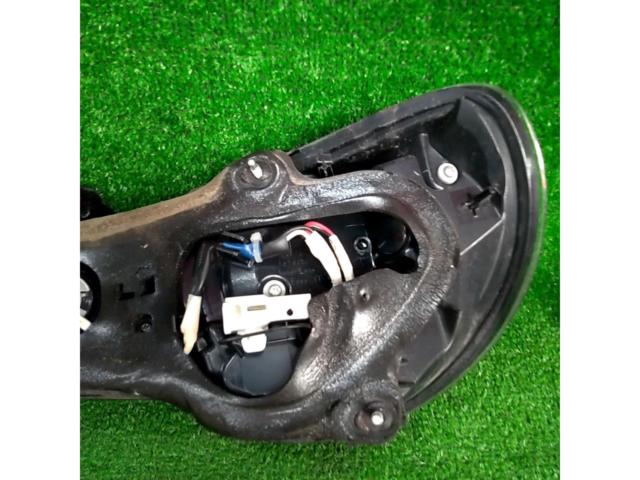 トヨタ 86/ZN6 前期純正テールレンズ 助手席側