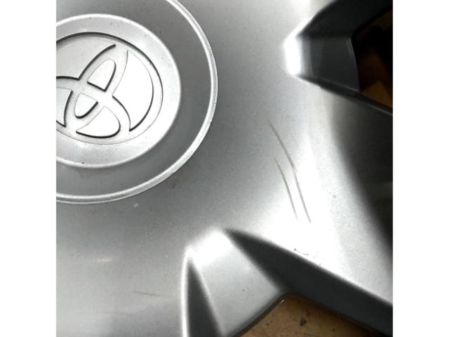 Toyota
Hiace 200
Original wheel cap