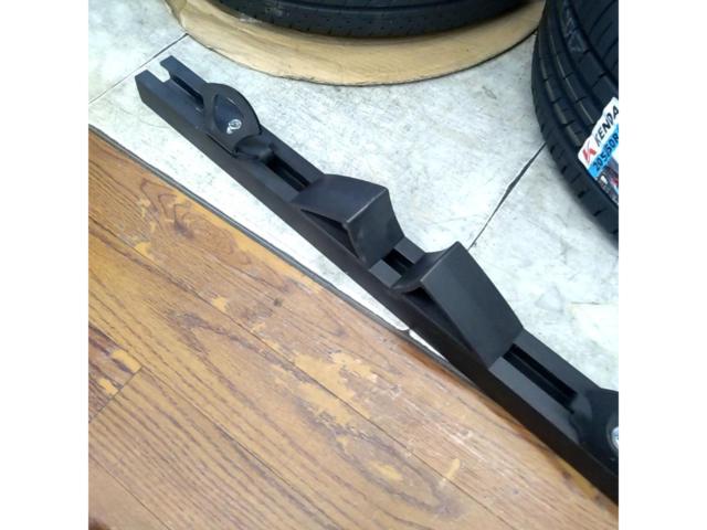 Unknown Manufacturer
Wheel chocks