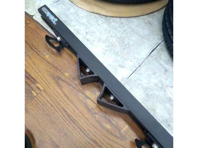 Unknown Manufacturer
Wheel chocks