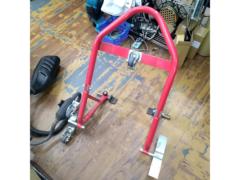 KIKAIYA
Maintenance stand
Rear
Comes with 5 casters