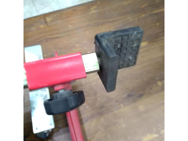 KIKAIYA
Maintenance stand
Rear
Comes with 5 casters