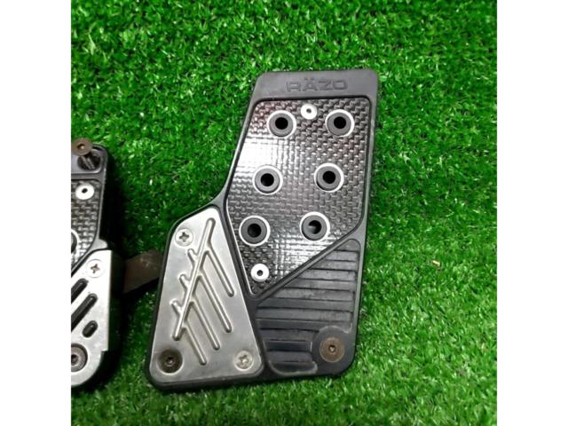 RAZO
Carbon pedal set
RP55
For manual car