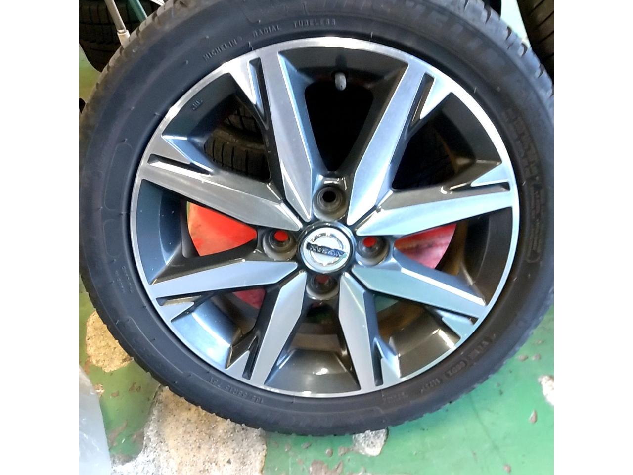 NISSAN
B21A
Days Lukes original wheel