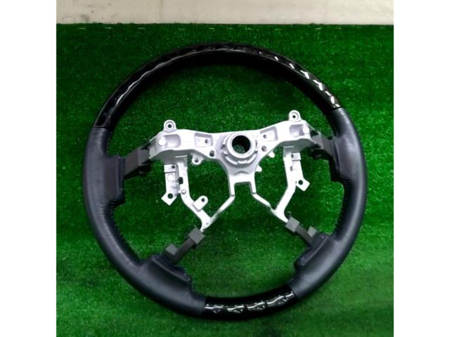 トヨタ 200系 ハイエース ダークプライム用ブラックウッド純正ステアリング