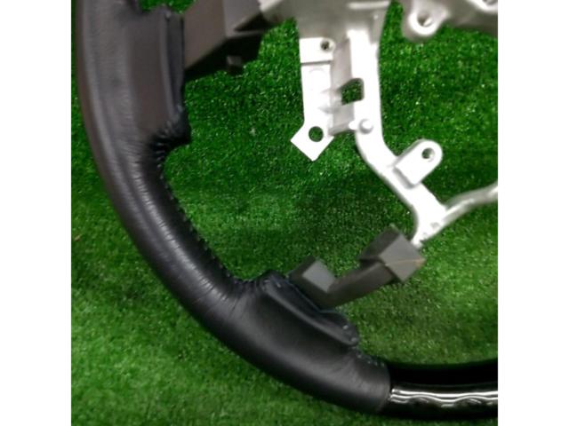 トヨタ 200系 ハイエース ダークプライム用ブラックウッド純正ステアリング