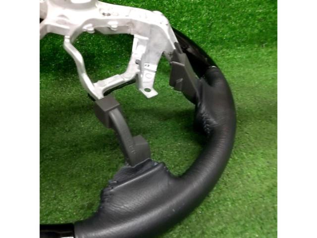 トヨタ 200系 ハイエース ダークプライム用ブラックウッド純正ステアリング