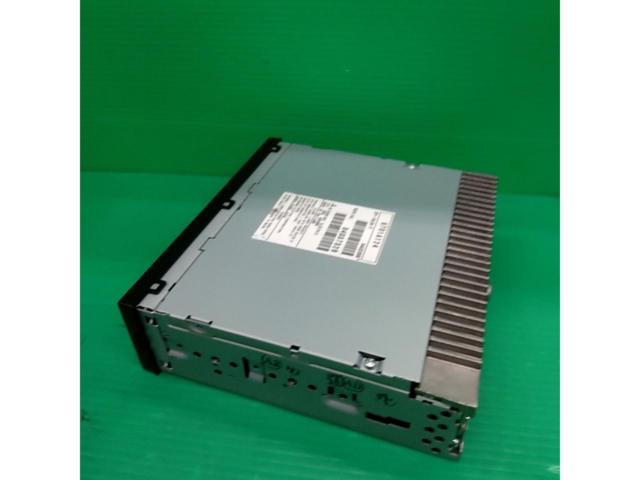 三菱純正 CDチューナー 8701A124