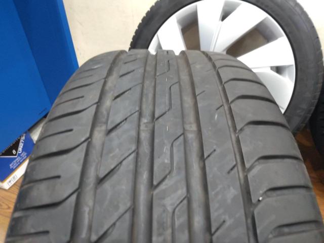 フォルクスワーゲン ゴルフ 8 ヴァリアント 純正ホイール+NEXEN NFERA SPORT SU2