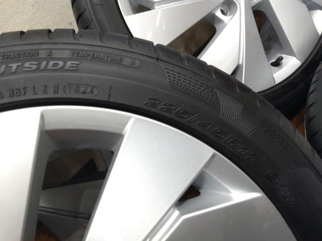 フォルクスワーゲン ゴルフ 8 ヴァリアント 純正ホイール+NEXEN NFERA SPORT SU2