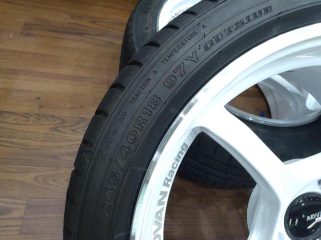 YOKOHAMA ADVAN Racing RG-4+DUNLOP SP SPORT MAXX GT 600A