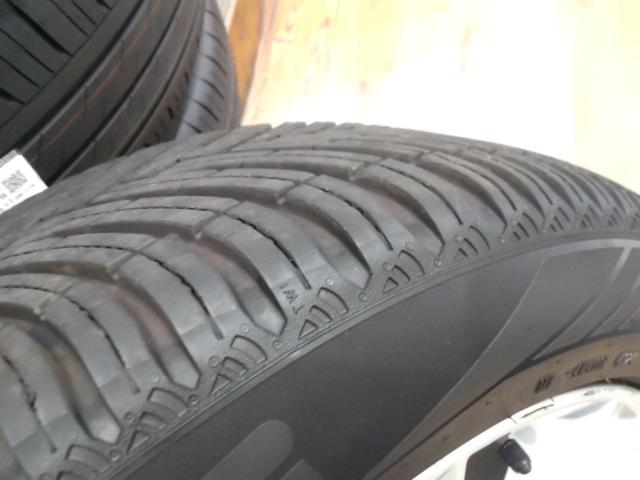 トヨタ 30系アルファード 後期純正ホイール+PIRELLI CINTURATO ALL SEASON SF3