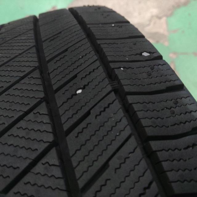 【コンテナ3】weds TEAD+BRIDGESTONE BLIZZAK VRX3