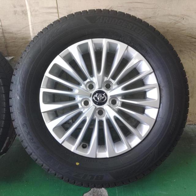 Container 3 TOYOTA
40 Series Alphard
Z grade
Original wheel
+
BRIDGESTONE
BLIZZAK
This VRX32024 model is brand new and therefore offered at a special price.