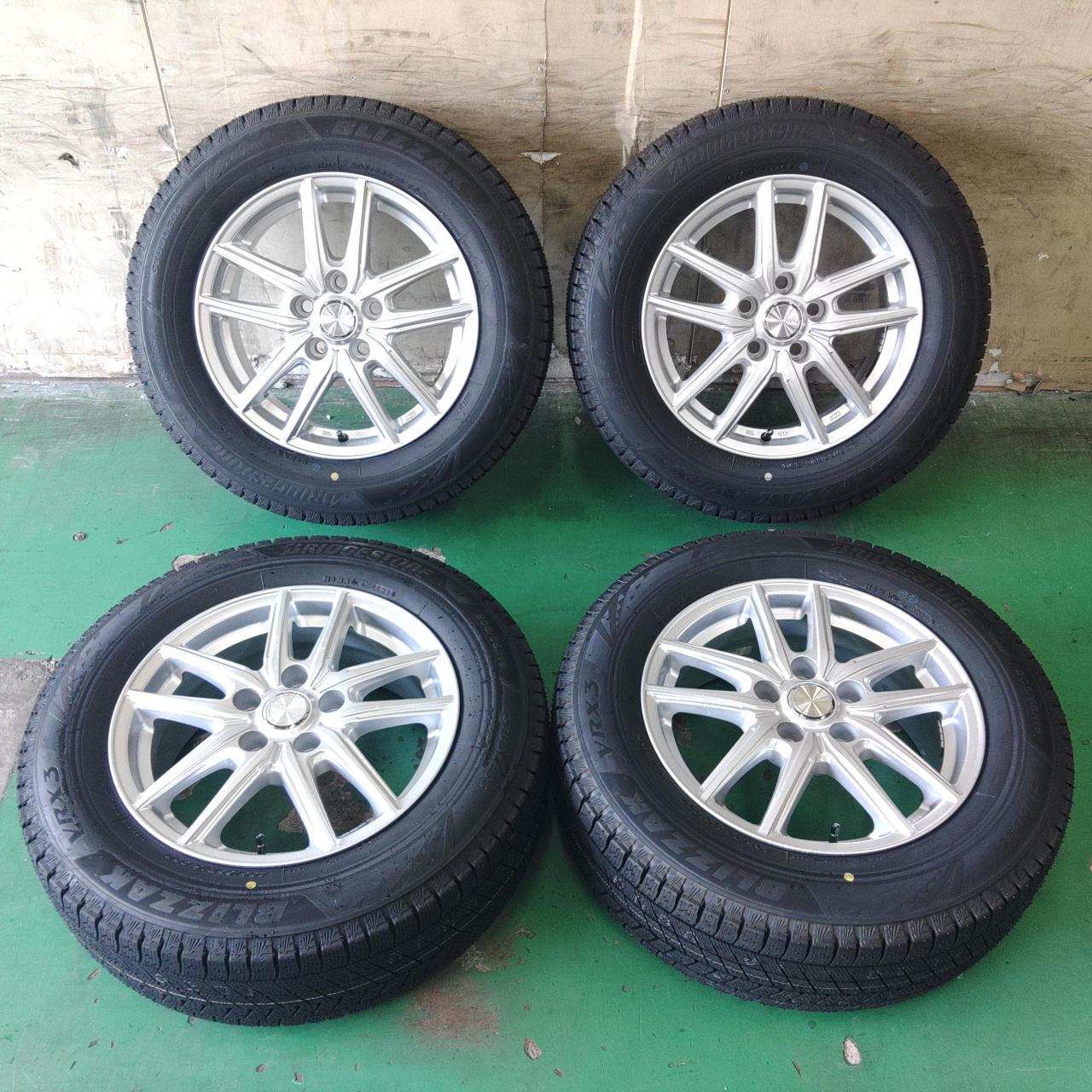 Container 3BRIDGESTONE
ECO
FORME
SE-20 + BRIDGESTONE
BLIZZAK
VRX3