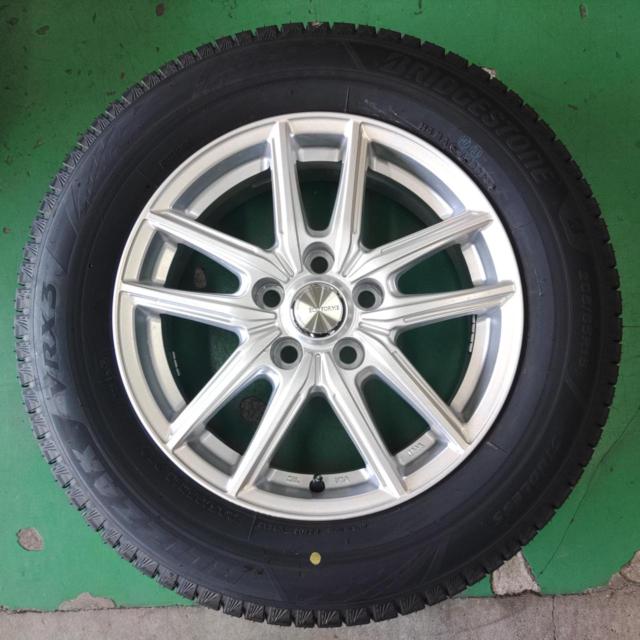 Container 3BRIDGESTONE
ECO
FORME
SE-20 + BRIDGESTONE
BLIZZAK
VRX3