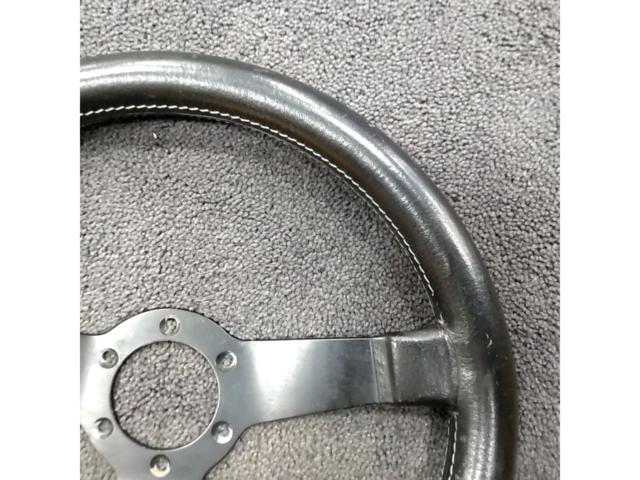 MOMO Gilles Villeneuve 350mm ブラックレザーステアリング