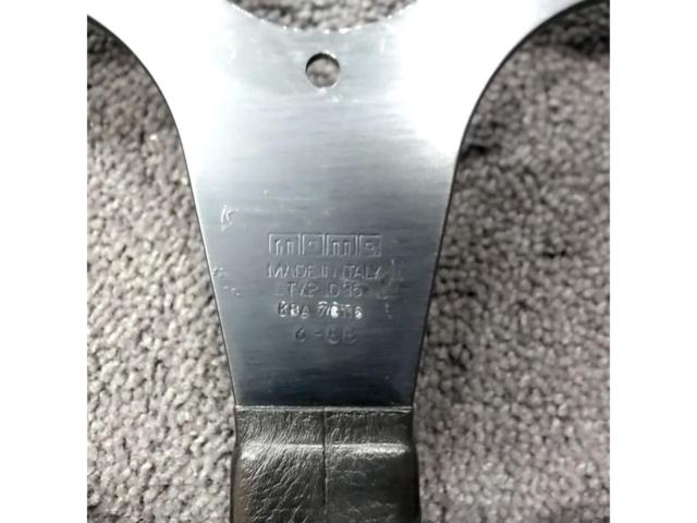 MOMO Cavallino2 350mm ブラックレザーステアリング
