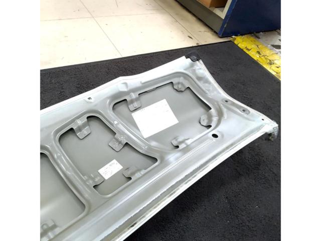 トヨタ 200系ハイエース 4型 ワイド 純正ボンネット