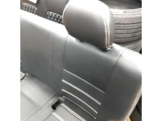 トヨタ ハイエース 200系 純正 セカンドシート