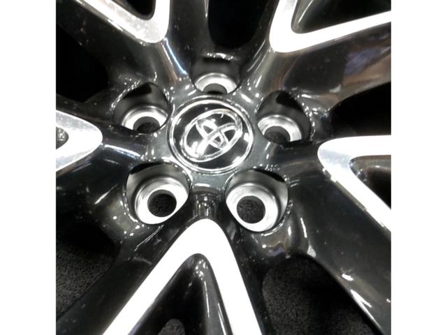Toyota
Corolla Sport GZ grade genuine 18-inch wheels