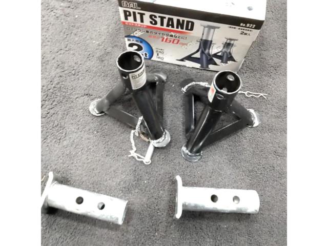 BAL
Pit stand / horse
2t
No: 922