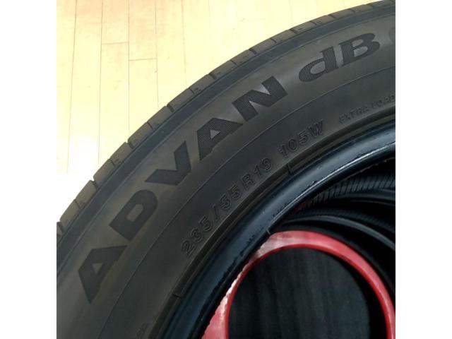 YOKOHAMA
ADVAN
db
V552
235 / 55R19
Two