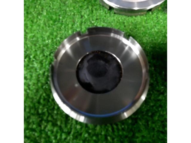 ADVAN
Center cap