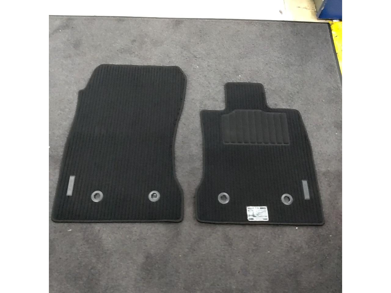 [Subaru
BRZ/ZD8
Genuine floor mat
(Driver / passenger seat)