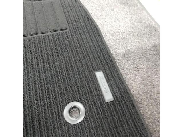 [Subaru
BRZ/ZD8
Genuine floor mat
(Driver / passenger seat)