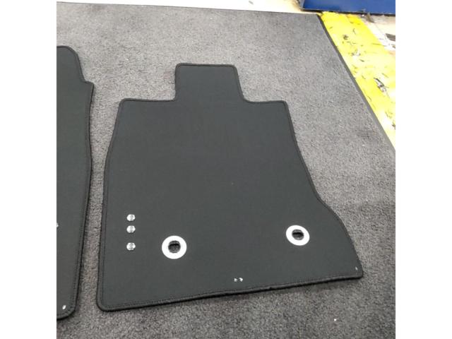 [Subaru
BRZ/ZD8
Genuine floor mat
(Driver / passenger seat)