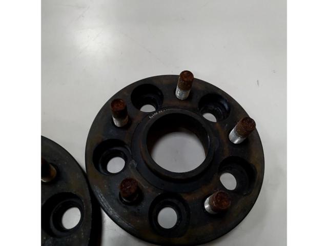 [M12 × 1.25
100-5H
5 56.1
25mmGAsupply
Wide tread spacer with hub