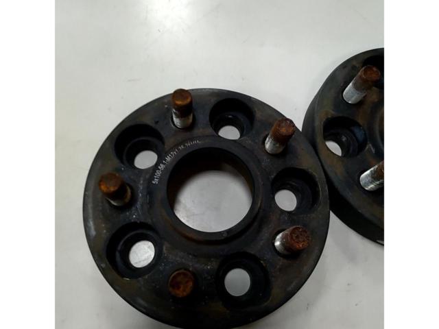 [M12 × 1.25
100-5H
5 56.1
25mmGAsupply
Wide tread spacer with hub